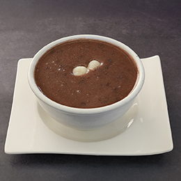 달큰한 팥이 듬뿍 담긴 따뜻한 죽