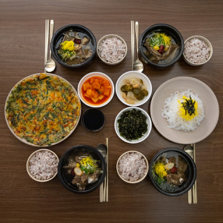 진한 한방 갈비탕 한 상